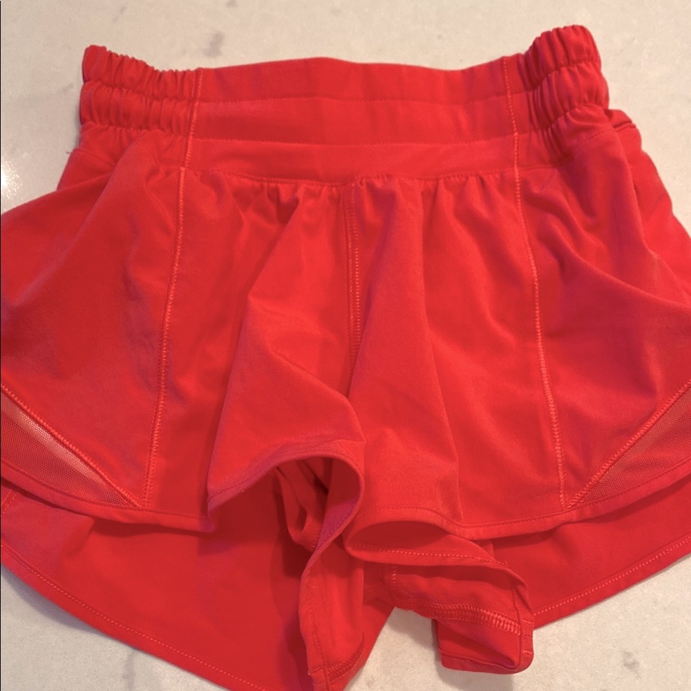 Lululemon Women's Red Athletic hotty hot Shorts size 0, low rise 2.5 inseam